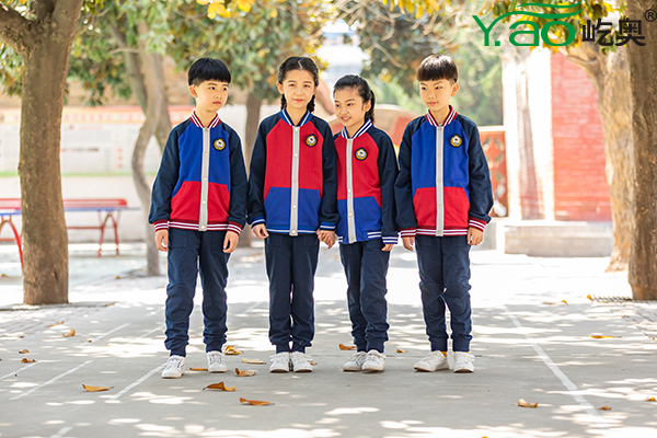 新學(xué)期，校服洗護(hù)小技巧，家長(zhǎng)收藏備用哦！